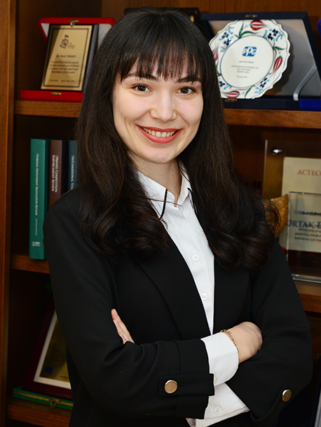 E. Ceren ÖZER