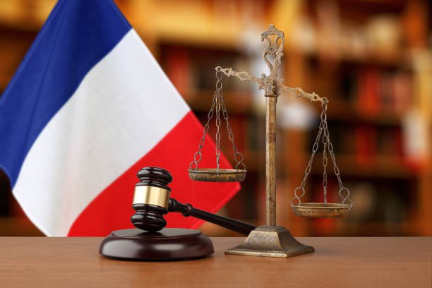 Attorney-Client Privilege from Competition Law Perspective: Comparison Between Turkish and French Legal Systems